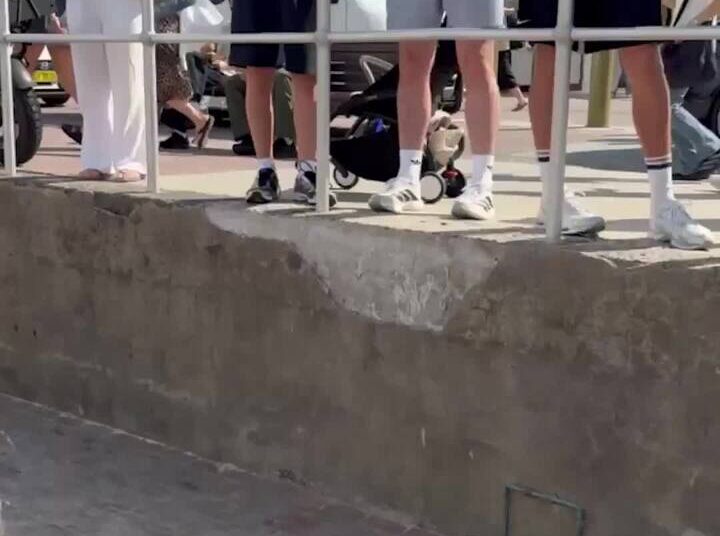 Harry and Meghan mobbed at Bondi beach
