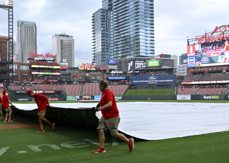Cardinals vs. Royals rain delay: Details, updates on when game will start