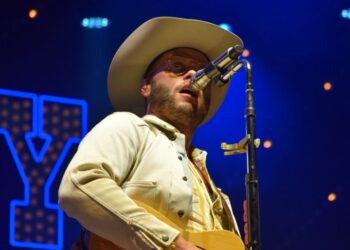 Charley Crockett New Album “Clovis” Pulled From Streaming