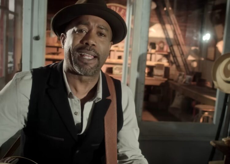 Darius Rucker’s “Wagon Wheel” Cover Becomes The Latest Country Song To Reach One Billion Streams On Spotify