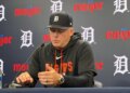 Detroit Tigers blow late lead in Kansas City on Wenceel Pérez error