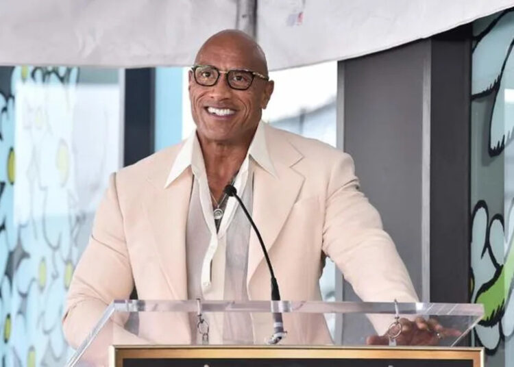 Dwayne Johnson honored his longtime friend Emily Blunt at the Walk of Fame ceremony. MEGA