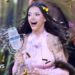 Dara holds her Eurovision trophy