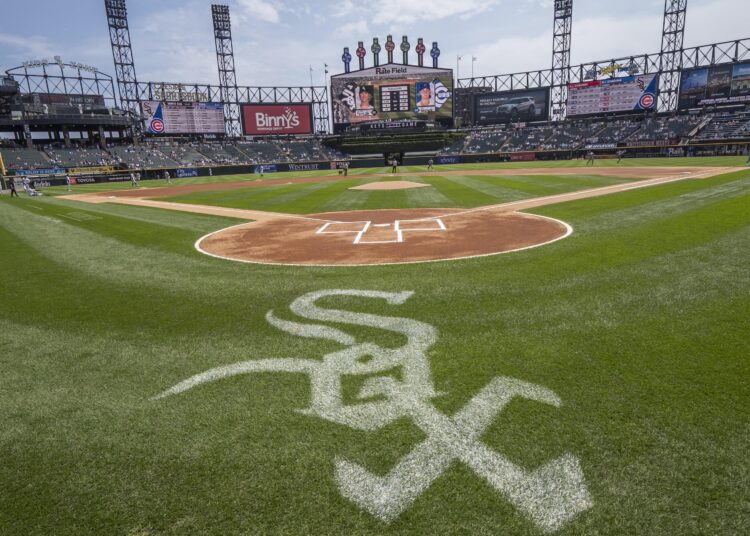 Fan Hospitalized After Falling over 10 Feet Into Bullpen During Royals vs. White Sox
