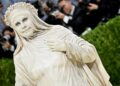 Heidi Klum Recreates Veiled Vestal Statue at Met Gala 2026