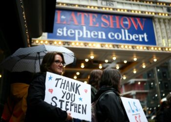 'Hello, Goodbye': 'Late Show' host Stephen Colbert bows out