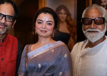 Here's what the celebs have to say about the Bengali film Phera.