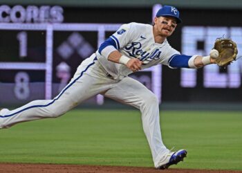 Insane Royals stat sums up painfully glaring gap between Bobby Witt Jr. and rest of roster