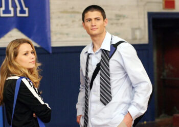 Bethany Joy Lenz and James Lafferty on 'One Tree Hill'Credit: Everett