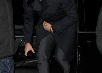 Drake seen arriving at The Colony Club Casino