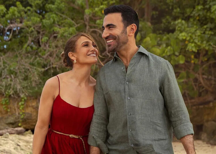 Office RomanceCredit: Ana Carballosa/Netflix