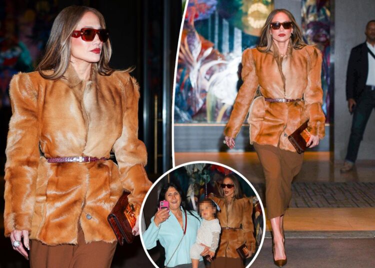 Jennifer Lopez mocked for behaving like a 'diva' during NYC outing