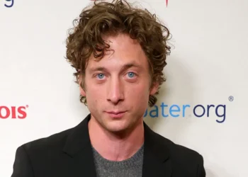 Jeremy Allen White Net Worth