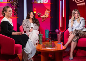 Amanda Hirsch, Jessi Draper and Robyn DelMont on 'Get Real'eCredit: Disney/Gwen Capistran