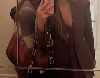 Jessica Alba and her daughter Honor Marie Warren talked a fun selfieCredit: Jessica Alba/Instagram