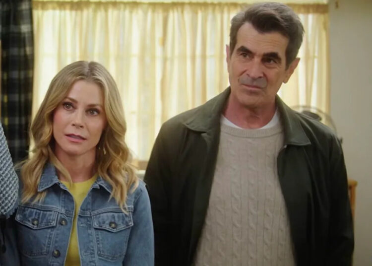 Julie Bowen and Ty Burrell in 'The Mening-Itinerary,' a short video about meningitis awareness.Credit: GSK