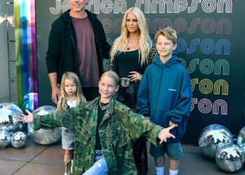 <span class="wp-caption-text">@CelebCandidly / MEGA</span>