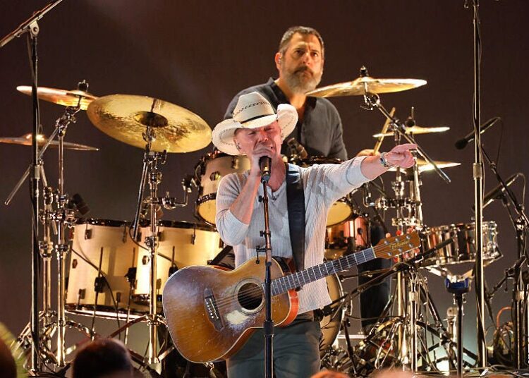 Kenny Chesney Releases 'Carry On' on Friday, First New Music in Two Years