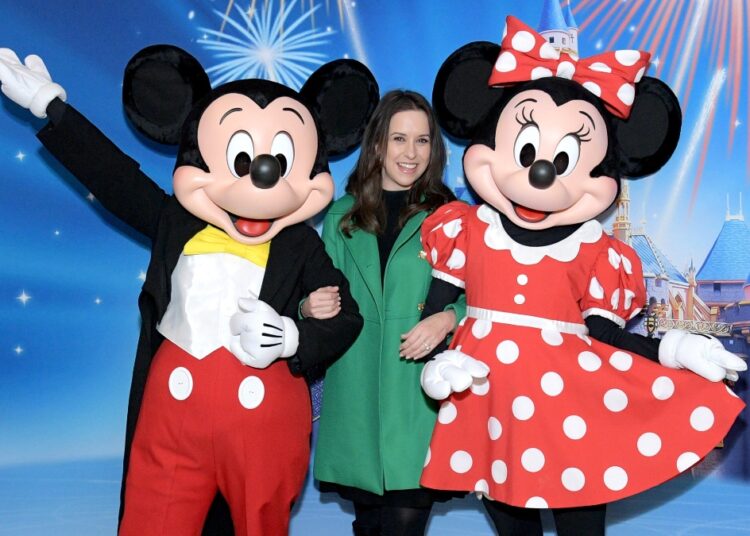 Lacey Chabert Stars in Hallmark Disney World Christmas Movie 2026