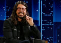 Learn to Fry (wings): Foo Fighters to appear on ﻿'Hot Ones Versus'