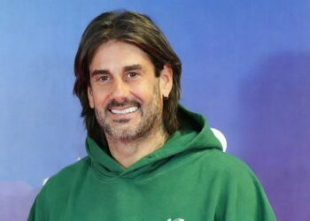 Melendi speaks candidly about how his life and music have changed over 25 years