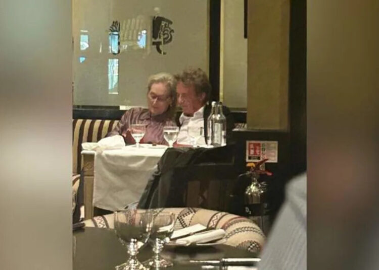 Meryl Streep cuddled up to Martin Short at dinner.@AudeJavel79/X