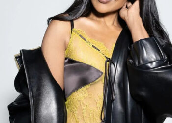 Mindy Kaling for BustleCredit: Christian Soria