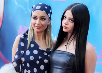 Nicole Richie and Her Daughter Kate Twin in a New Hair Trend