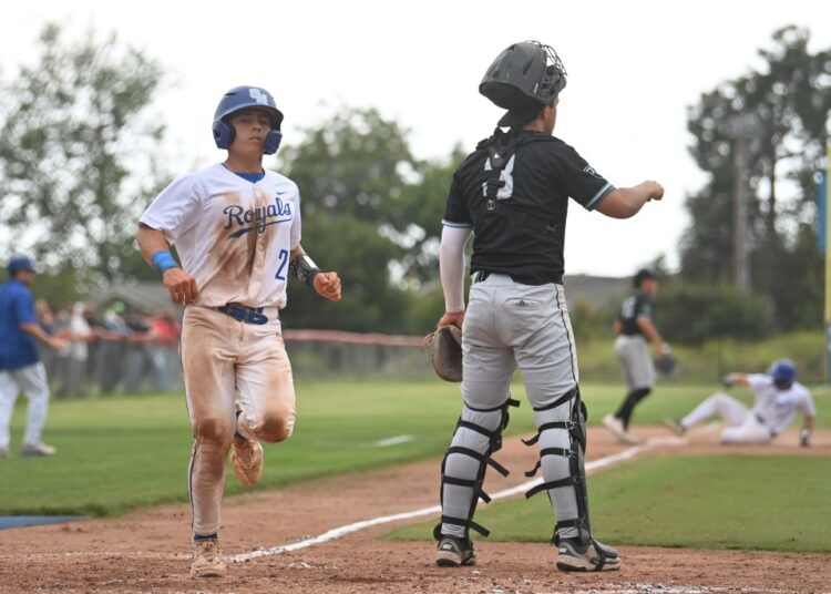 Prep Baseball Playoffs: San Marcos and Bishop Diego Eliminated in First Round