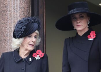 Queen Camilla opposed Prince William marrying 'common' Kate - Celebrity News - Entertainment
