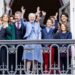 Queen rushed to hospital after heart attack as palace issues statement | Royal | News