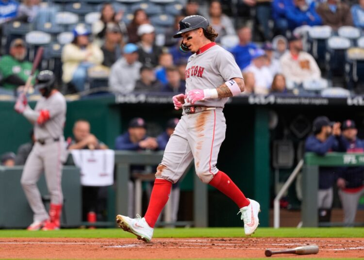 Red Sox make it two straight over Royals