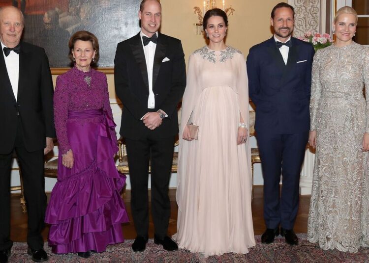 Royal rushed to hospital after heart failure - Palace statement issued | Royal | News