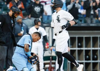 Royals lose 6-2, swept by White Sox