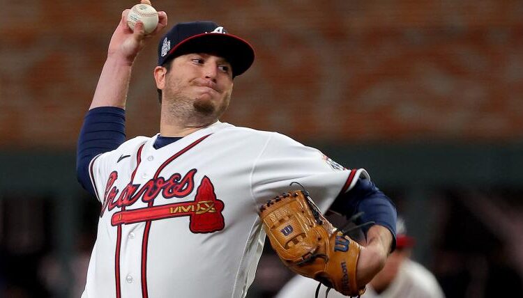Royals sign Braves 1.98 ERA World Series champion reliever