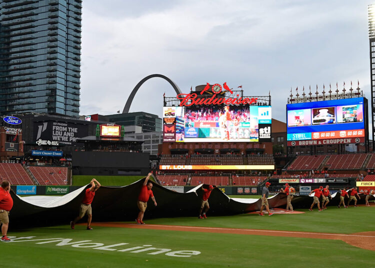 Royals vs. Cardinals start time: Rain delay and weather updates from St. Louis