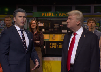'SNL' cold open features Aziz Ansari spoofing FBI's Kash Patel