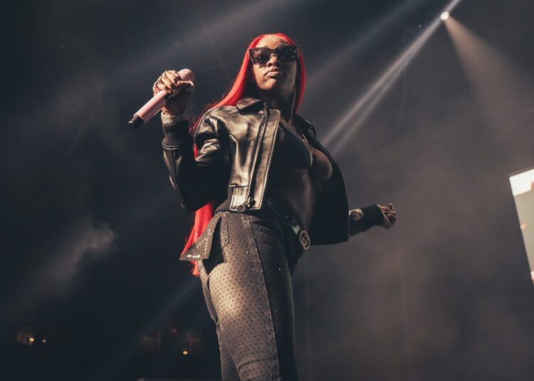 Sexyy Red pops up on giant billboard to promote Drake’s new album