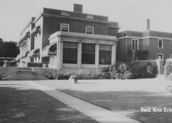 South Bend's Saint Mary's Academy closed in 1976, alumnae hold reunion