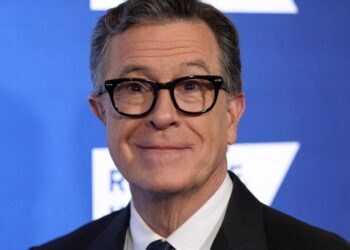 Stephen Colbert gives teaser for fans ahead of last show - Celebrity News - Entertainment