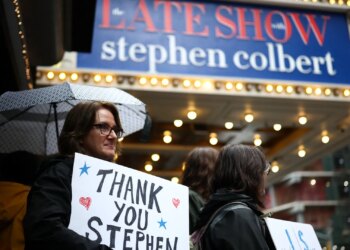 Stephen Colbert tributes pour in from Jane Fonda, Jimmy Fallon, more
