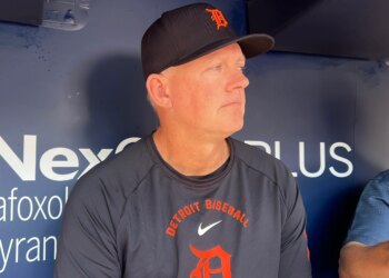 Tigers Royals on Sunday Night Baseball channel, start time, stream