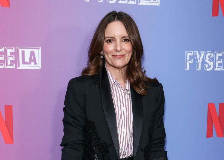 Tina Fey addressed the Timothée Chalamet -is-a-manspreader allegations on New Heights