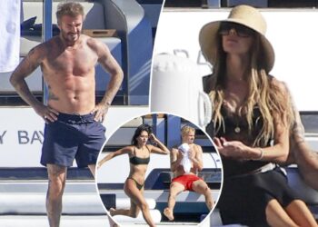 Victoria Beckham and David vacation on a yacht in Ibiza