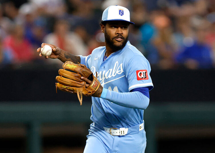 ARLINGTON, TEXAS - MAY 30: Maikel Garcia #11 of the Kansas City Royals throws out Danny Jansen #9 of the Texas Rangers at first base during the fourth inning at Globe Life Field on May 30, 2026 in Arlington, Texas. (Photo by Ron Jenkins/Getty Images)