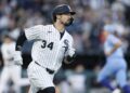 White Sox sweep Royals, climb above .500 with fifth straight win - Field Level Media - Professional sports content solutions