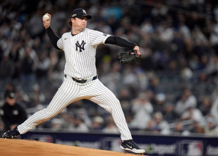 Yankees continue dominance of Royals in series sweep