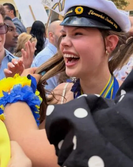 Busy Phillips' daughter Birdie Silverstein celebrates graduationCredit: Busy Phillips/Instagram