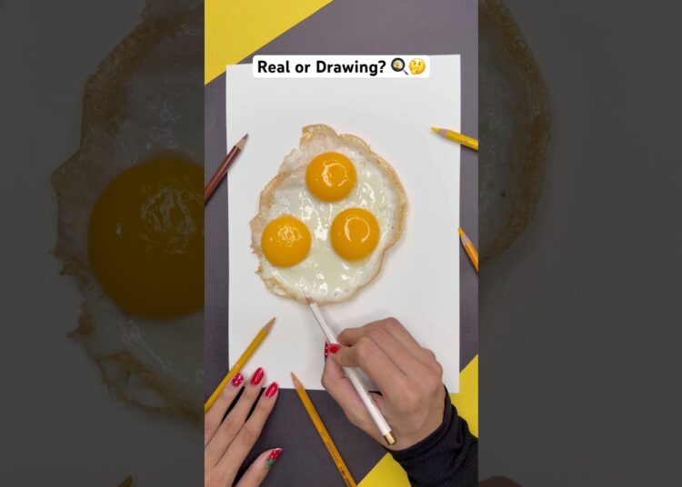 Real or Drawing? 🍳💛 #shorts #drawing #art #draw #egg #artist #painting #creative