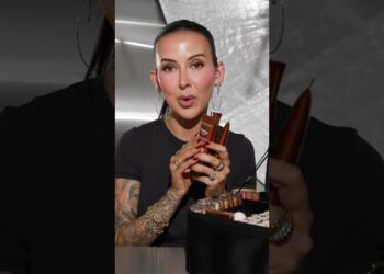 This Skin Tint Actually Made It Into my Pro Makeup Artist Kit #skintint #promakeupartist